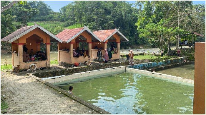 Wisata Alam Wae Pellae Sinjai, Pengunjung Bisa Berenang dengan Air Panas Alami