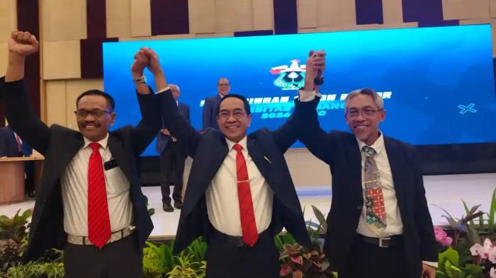 PILREK UNHAS - Tiga calon rektor Unhas: Prof JJ, Prof Budu, dan Prof Sukardi Weda di Unhas Hotel & Convention, Kampus Tamalanrea, Makassar, Senin (3/11/2025). Keputusan mekanisme pemilihan rektor Unhas berada di tangan Majelis Wali Amanat (MWA). MWA berhak menentukan pemilihan dilakukan aklamasi atau pemungutan suara