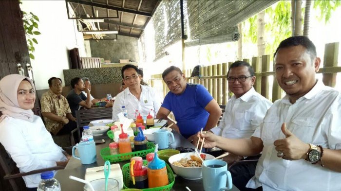 Usai Sertijab, Agus AN Makan Bareng Indah dan Fahsar Padjalangi