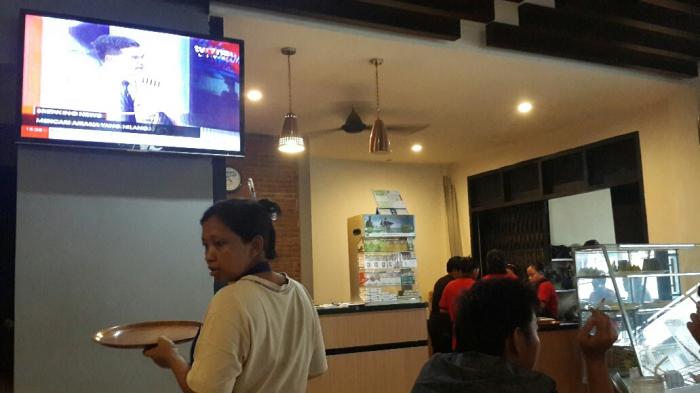 AirAsia Jadi Obrolan Warkop Sija Makassar