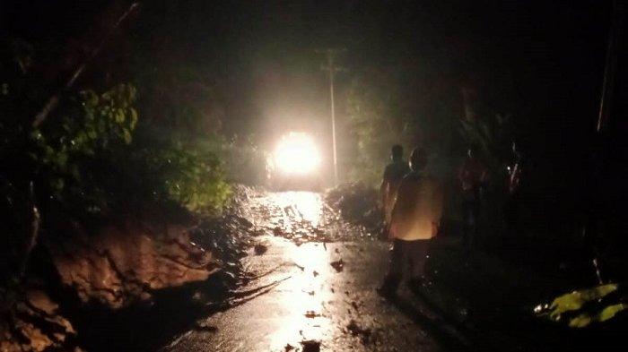 Alat Berat Dinas PU Sinjai Tiba di Lokasi Longsor, Langsung Bersihkan Material Tanah