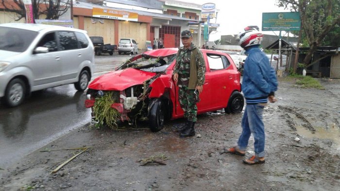 'Kejar' Ambulans Penyebab Satu Keluarga Asal Jeneponto Masuk Empang, Enam Tewas