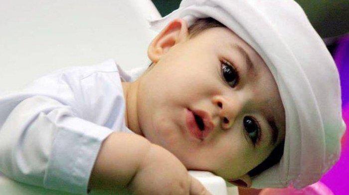 Kumpulan Nama Bayi Laki-laki Islami Lahir Desember Arti Murah Hati, Terbaik, Beruntung & Kaya Raya