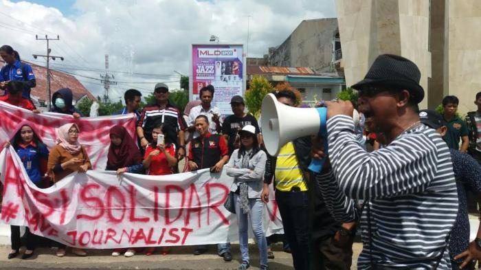 Jurnalis Sinjai Dipukul Polisi, Wartawan Bone Unjuk Rasa