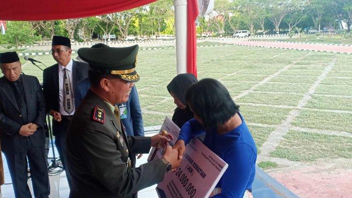 BPJamsostek Sidrap Serahkan Santunan JKK dan JKM Kepada Ahli Waris