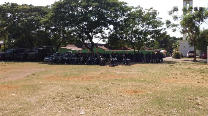 Jelang Eksekusi, Ratusan Tentara Mulai Datangi Asrama Bara-barayya - br2t_20160921_100612.jpg