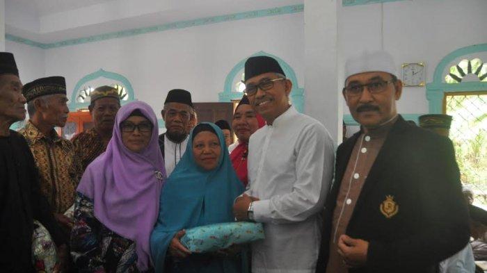 Bupati Luwu Timur Bagi Tips Hidup Rukun di Reuni Keluarga Besar Masyarakat Wanasari