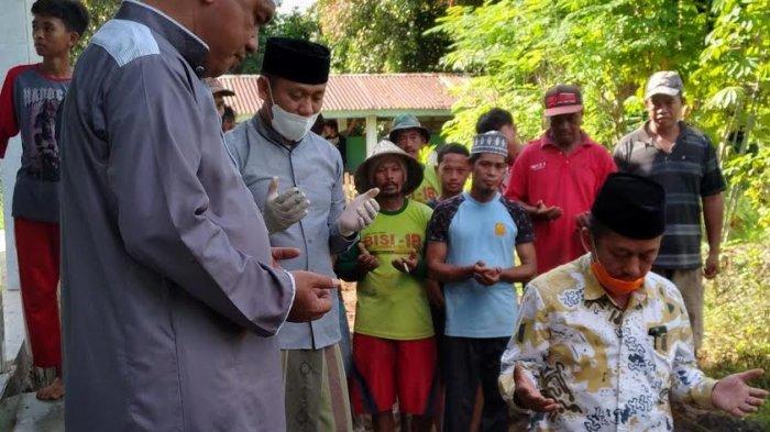 Bupati Takalar Letakkan Batu Pertama Renovasi Masjid di Galesong