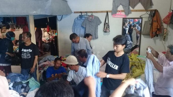 Jelang Lebaran, Warga Sidrap Serbu Lapak Cakar di Pasar Sentral Pangkajene