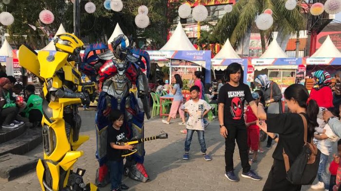 Badut dan Cosplayer Raup Untung Dua Kali Lipat di F8 Makassar