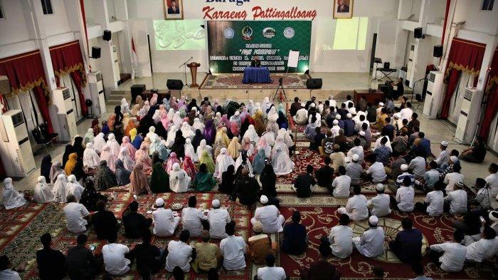 FOTO: Ustad Abdul Somad Bahas Fiqih Perempuan di Rujab Gubernur Sulsel - dai-sejut4.jpg