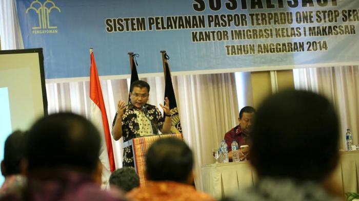 FOTO: Denny Indrayana Sosialisasi OSS Kantor Imigrasi Kelas I Makassar