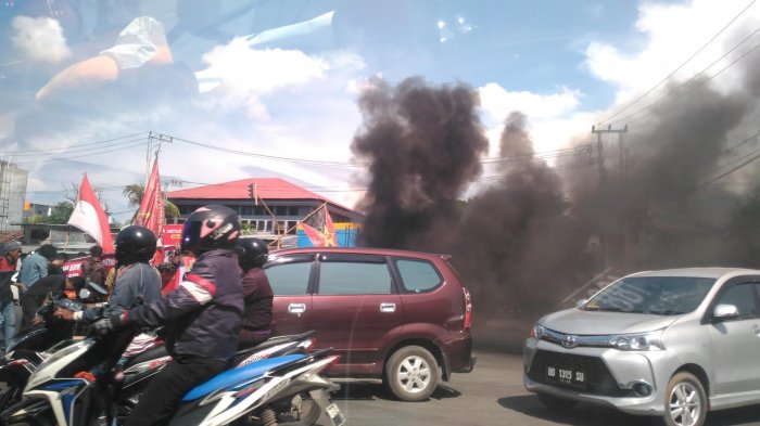 Macet Parah, Ada Demo Mahasiswa di Simpang Tiga Pettarani-Hertasning Makassar