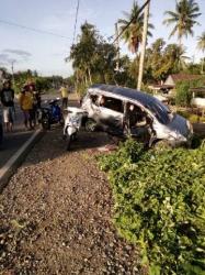 FOTO: Kondisi Mobil Ertiga yang Terbalik Bengo