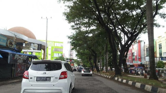 Begini Arus Lalu Lintas Jl Hertasning Makassar Siang Ini
