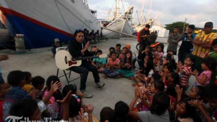 FOTO: Sese Lawing Mendongeng untuk Anak di Paotere