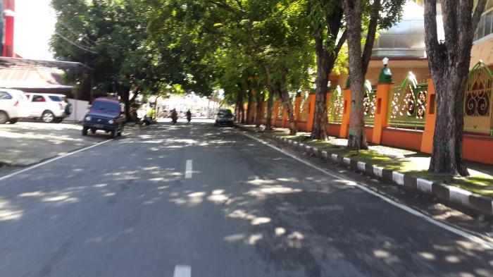 Jalan Sultan Hasanuddin Samping Masjid Raya Parepare Terpantau Sepi