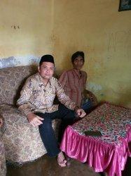 Hengky Yasin Jenguk Penderita Tumor di Galesong