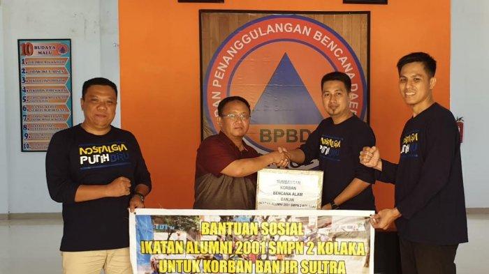 IKA 2001 SMPN 2 Kolaka Salurkan Bantuan Kepada Korban Banjir Sultra