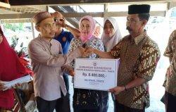 IKA Spadel Bantu Korban Kebakaran di Pao-pao Barru