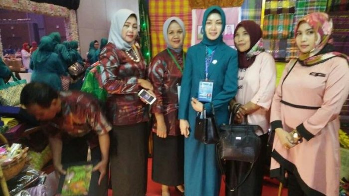 Dekranasda Soppeng Kembali Promosikan Sutera di Makassar