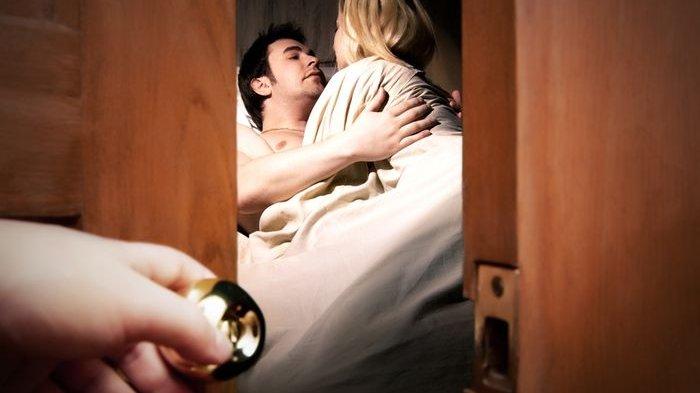 Punya 3 Suami Tapi Belum Puas, Wanita ini Punya Koleksi Pria Lain, Saat Melahirkan Bingung!