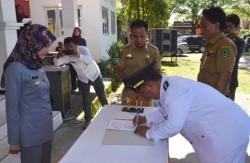 Bupati Luwu Utara Hadiri Sertijab Camat Bone-bone