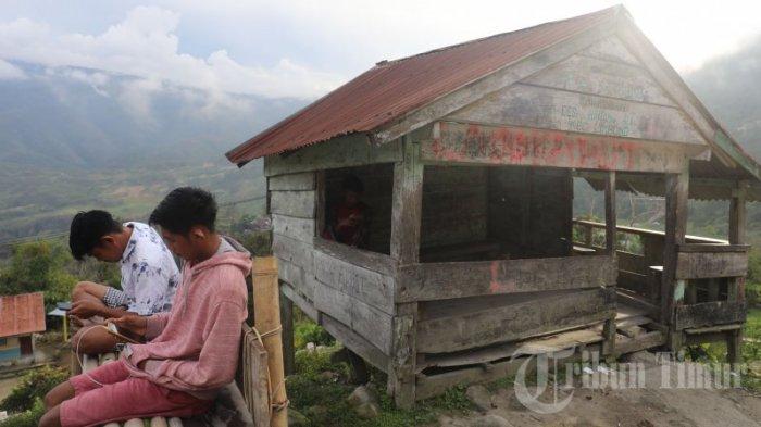 Warga Rongkong Akhirnya Nikmati Jaringan Internet Berkat Hibah dari Dewi Sartika Pasande - internet-di-rongkong-luwu-utara-3-1912020.jpg