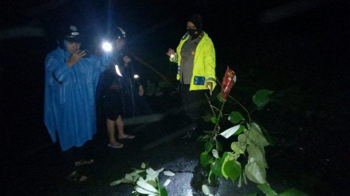 Hujan Deras Akibatkan Jalan Amblas di Bujjulu Gowa, Pengendara Disarankan Lewat Bilayya