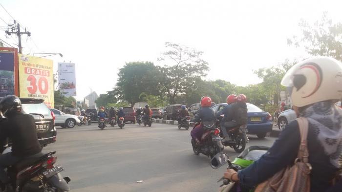 Pukuk 16:50 Wita Jl AP Pettarani Padat Merayap
