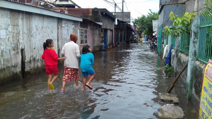 Jalan Momoa Raya Juga Tergenang