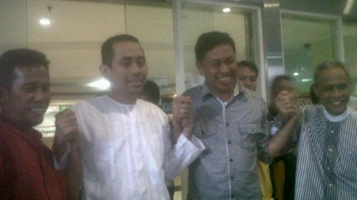 Foto Bareng Incumbent, Kamru: Ini Bukti Penyerahan Kursi