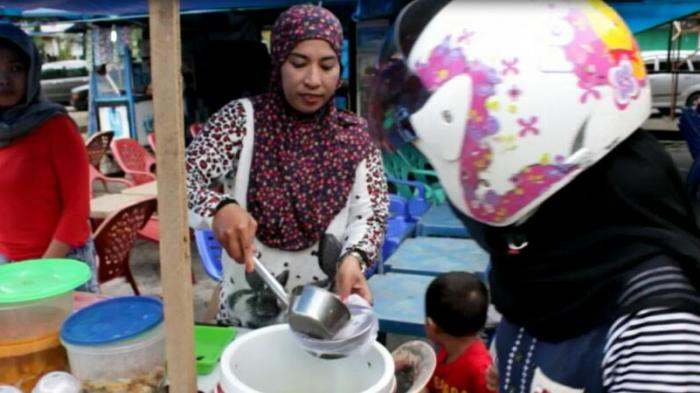 Kapurung Laris Jadi Menu Buka Puasa di Palopo