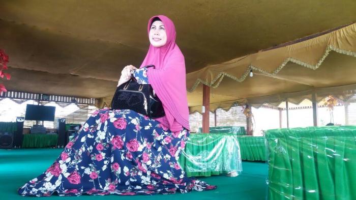 Ini Tips Make Up Minimalis dan Anggun dari Owner Warkop Sipadecengie Pangkep