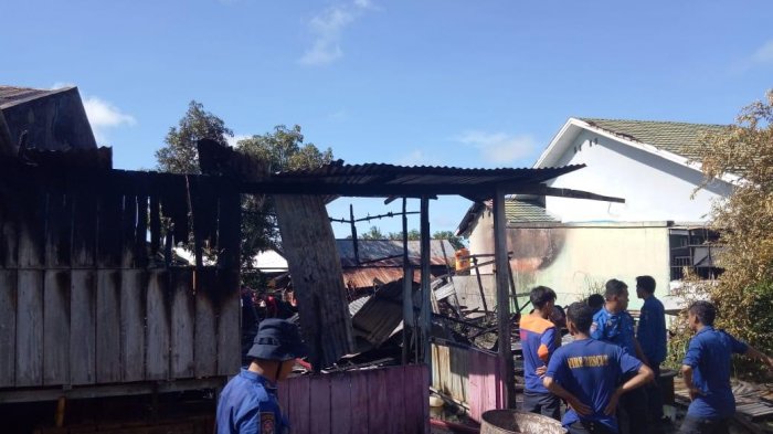 Dua Unit Rumah dan Uang Rp 6 Juta Terbakar di Macege Bone