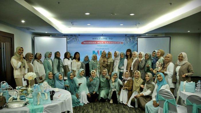 FOTO: Wardah Gelar Gathering MUA se-Makassar - kegiatan-ini-sekaligus45.jpg