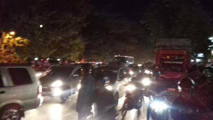 Akibat Kebakaran, Jl AP Pettarani Macet Parah