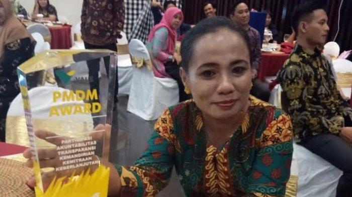 Kades Tabarano Raih Award Program Mitra Desa Mandiri Vale Indonesia