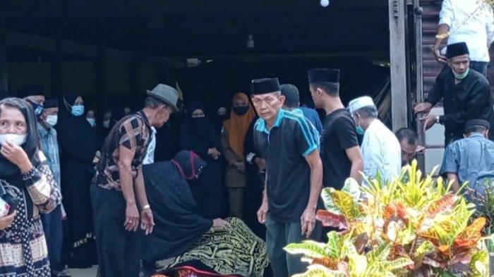 Terduga Pelaku Narkoba yang Ditembak Mati BNN di Bone Dimakamkan di Sidrap