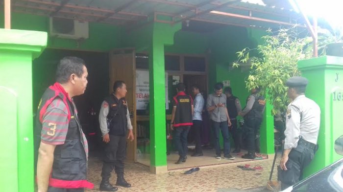 Giliran Rumah Pejabat BPN Maros Disita