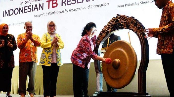 Menkes Nila F Moeloek Hadiri Konferensi Internasional Tuberkulosis di Unhas