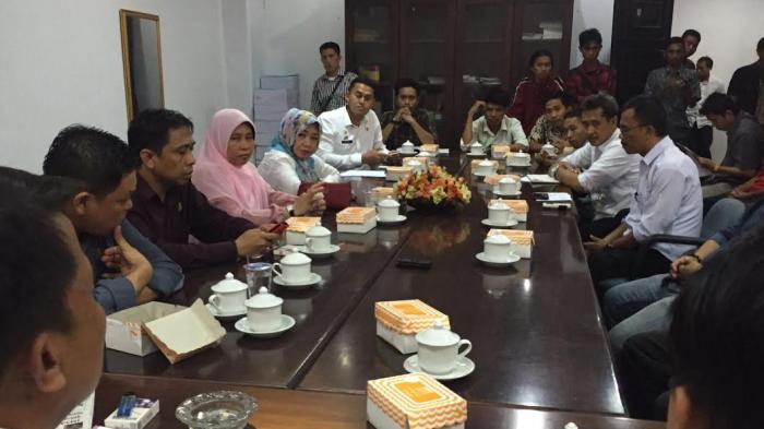 PKL Ex Pantai Laguna Ekspose Bersama Komisi A-Pemkot Makassar