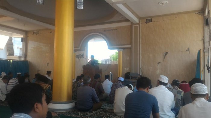 Khatib Jumat di Masjid Sokong Lombok Utara Harap Warga Ambil Hikmah dari Peristiwa Gempa