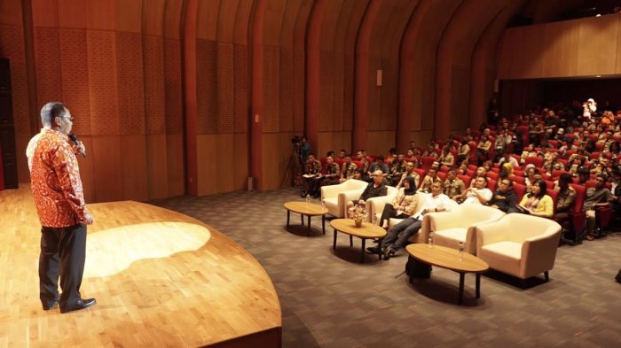 Danny Pomanto Ajak Generasi Millenial Tidak Berpikir Instan di Era Digital