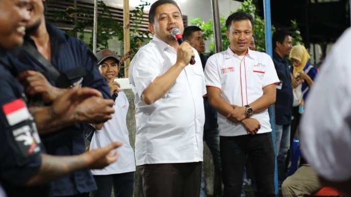 Kompak, Appi-Cicu Silaturahmi dengan Ratusan Warga Mariso