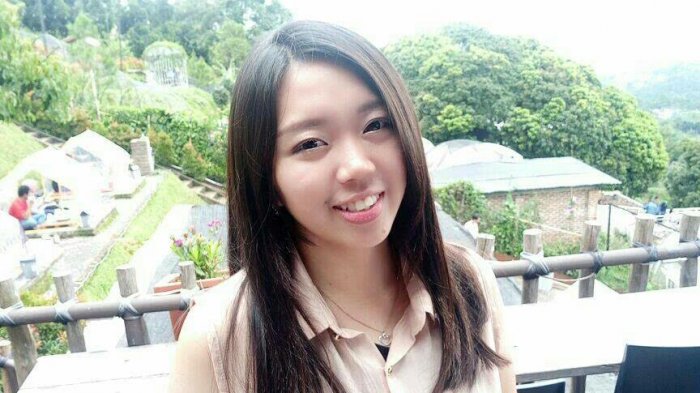 Tak Didampingi Mama, Begini Cara Melinda Laurensia Rayakan Natal
