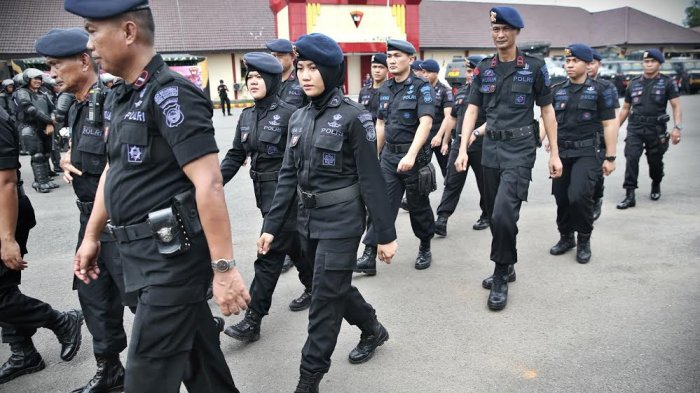 Brimobda Sulsel Gelar Apel Pasukan untuk Pilkada 2018 - makassar_20180104_214351.jpg