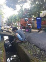 Anak Muda Manggala Semarakkan Kerja Bakti MTR