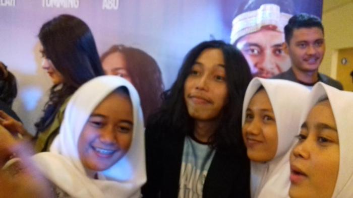 Demi Tumming-Abu, 3 Siswi SMAN 5 Makassar Ini di TSM Sejak Pukul 13.30