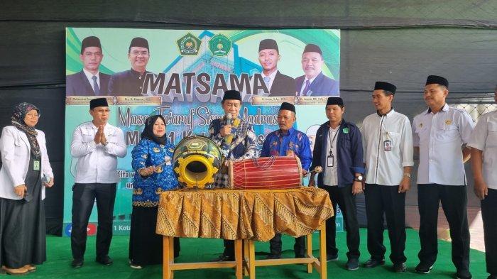 418 Siswa Baru MAN 1 Makassar Ikut Matsama Bareng Ketua Komisi VIII DPR RI